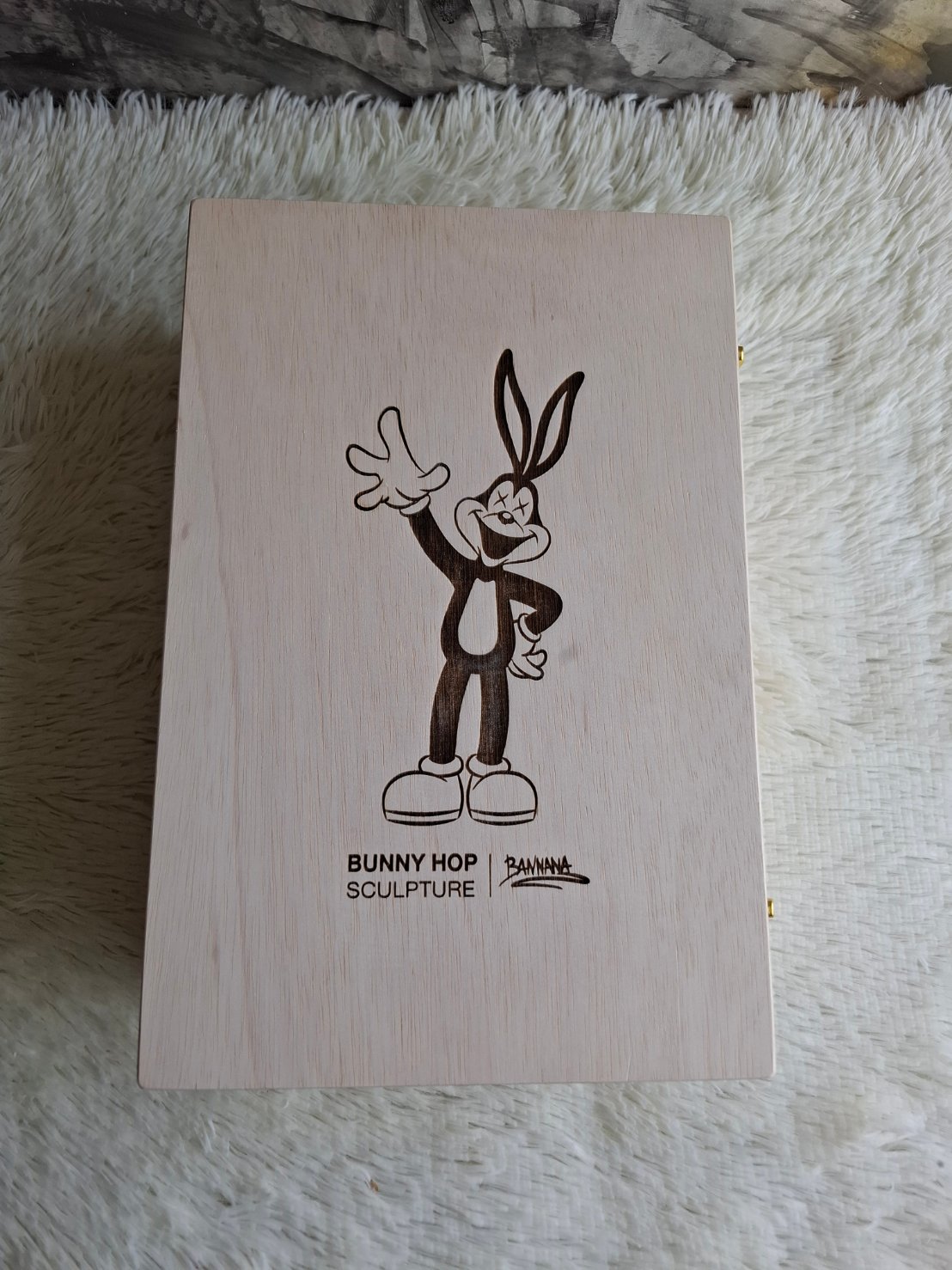 กล่องไม้สนฝาล็อค