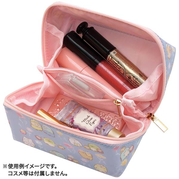 กระเป๋า Sumikko Gurashi Minna de Kotorikko pacapo. Multi Pouch สีฟ้า เป็นกระเป๋าอเนกประสงค์ เปิดซิปได้กว้าง ขนาด 8 x 13 x 8 ซม.