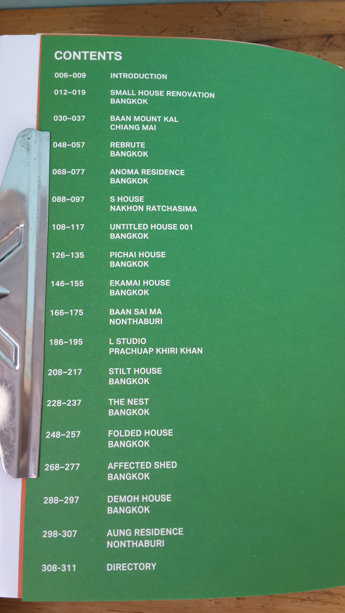 SMALL MEDIUM HOUSES 2