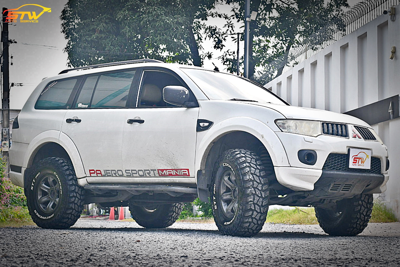 เปลี่ยนยาง MITSUBISHI PAJERO SPORT COOPER Discoverer STT PRO 285/75R16 126/123Q
