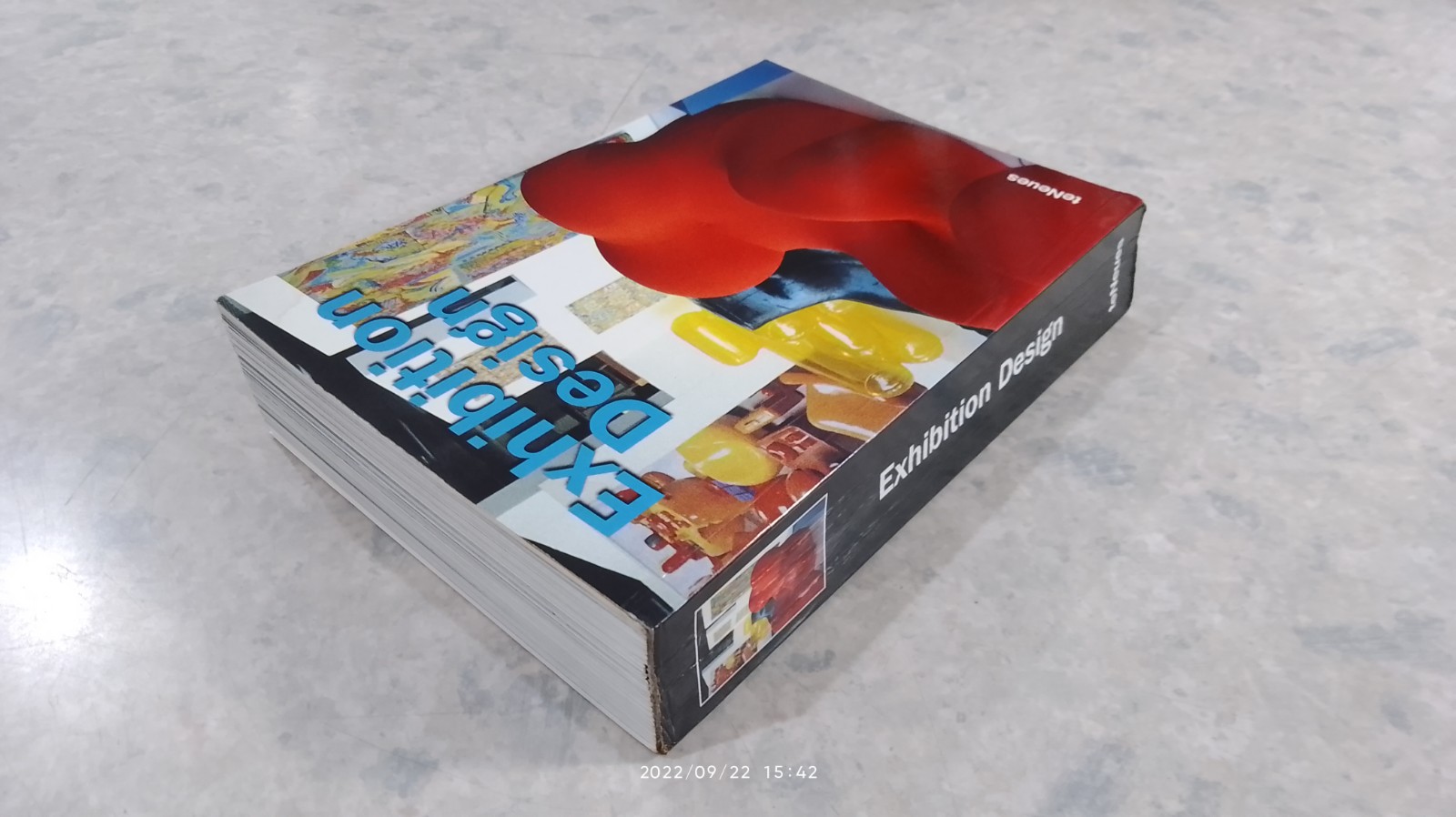 Exhibition Design : teNeues