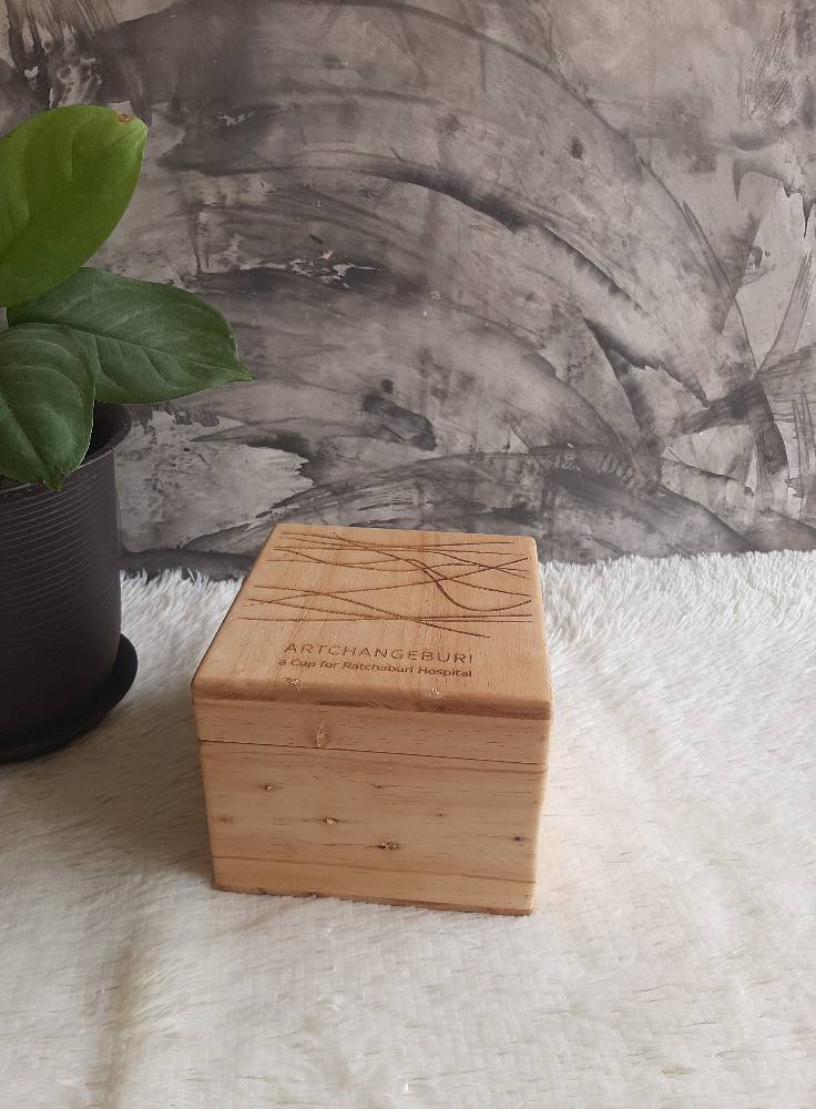 กล่องไม้แบบฝาครอบ