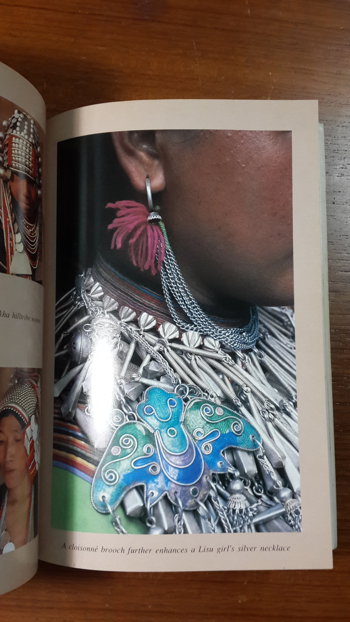 A buyer's guide to THAI Gems and Jewellery / John Hoskin