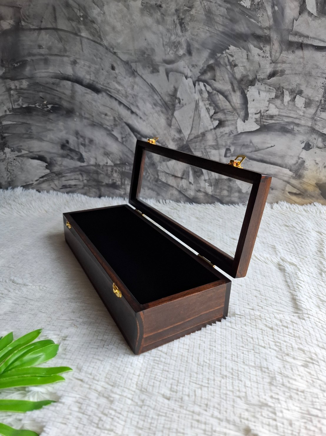 กล่องไม้ฝาล็อคกระจก