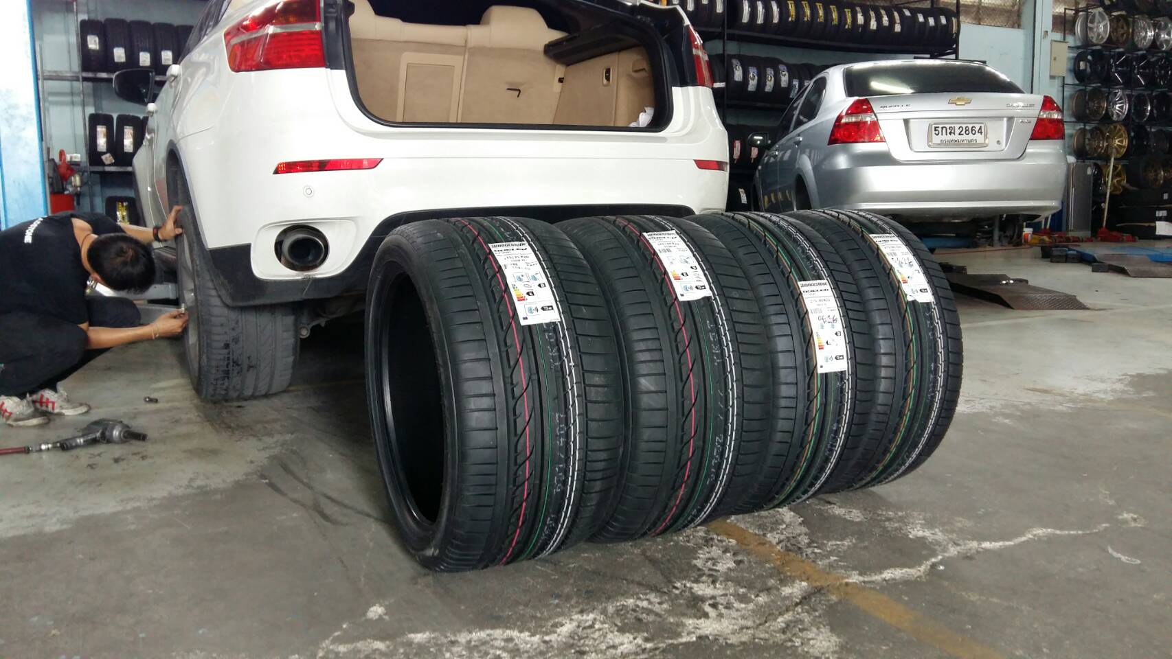 Bridgestone Dueler Hp sport RFT 275/40-20 BMW X6