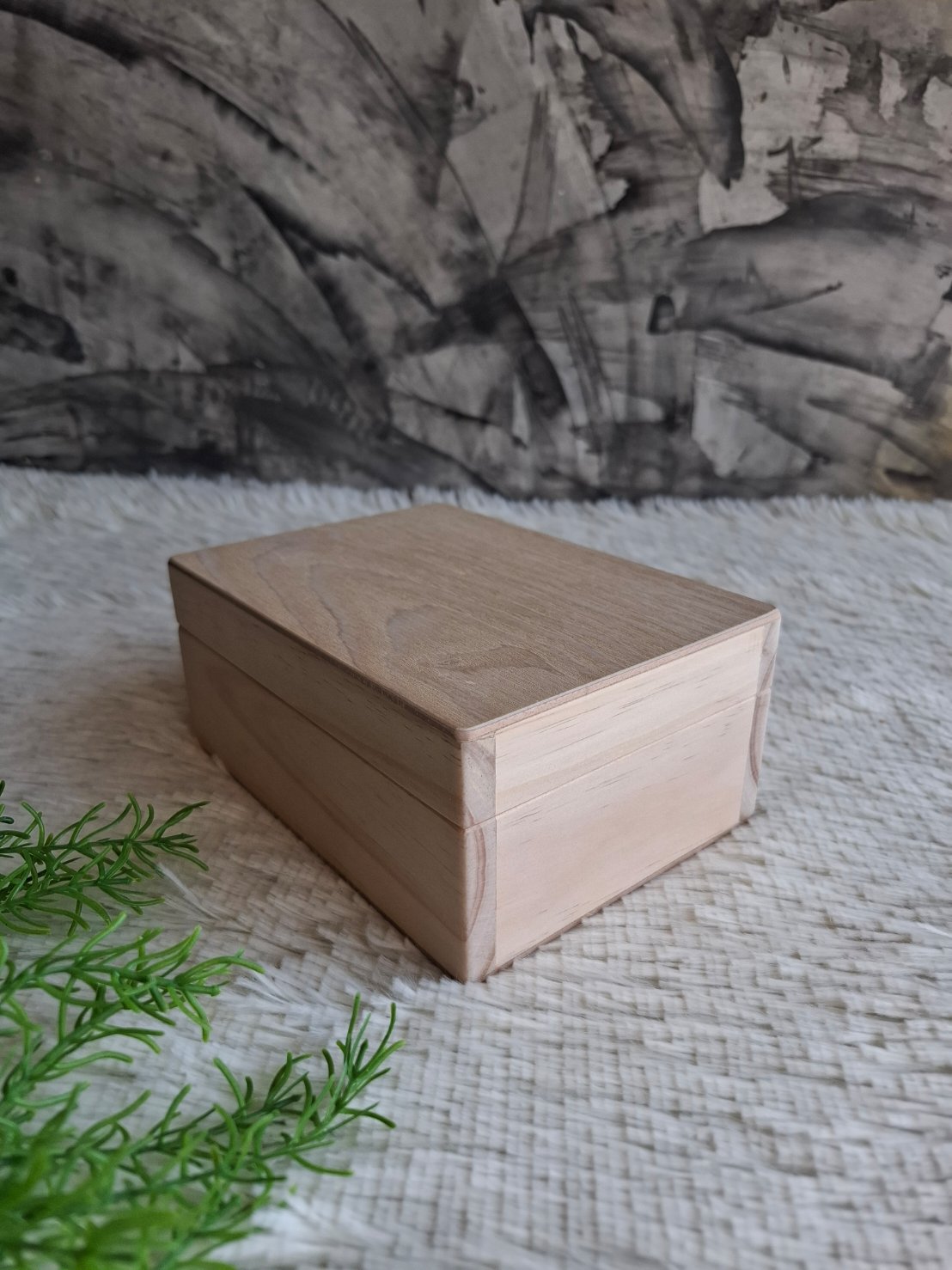 กล่องไม้สนฝาครอบ