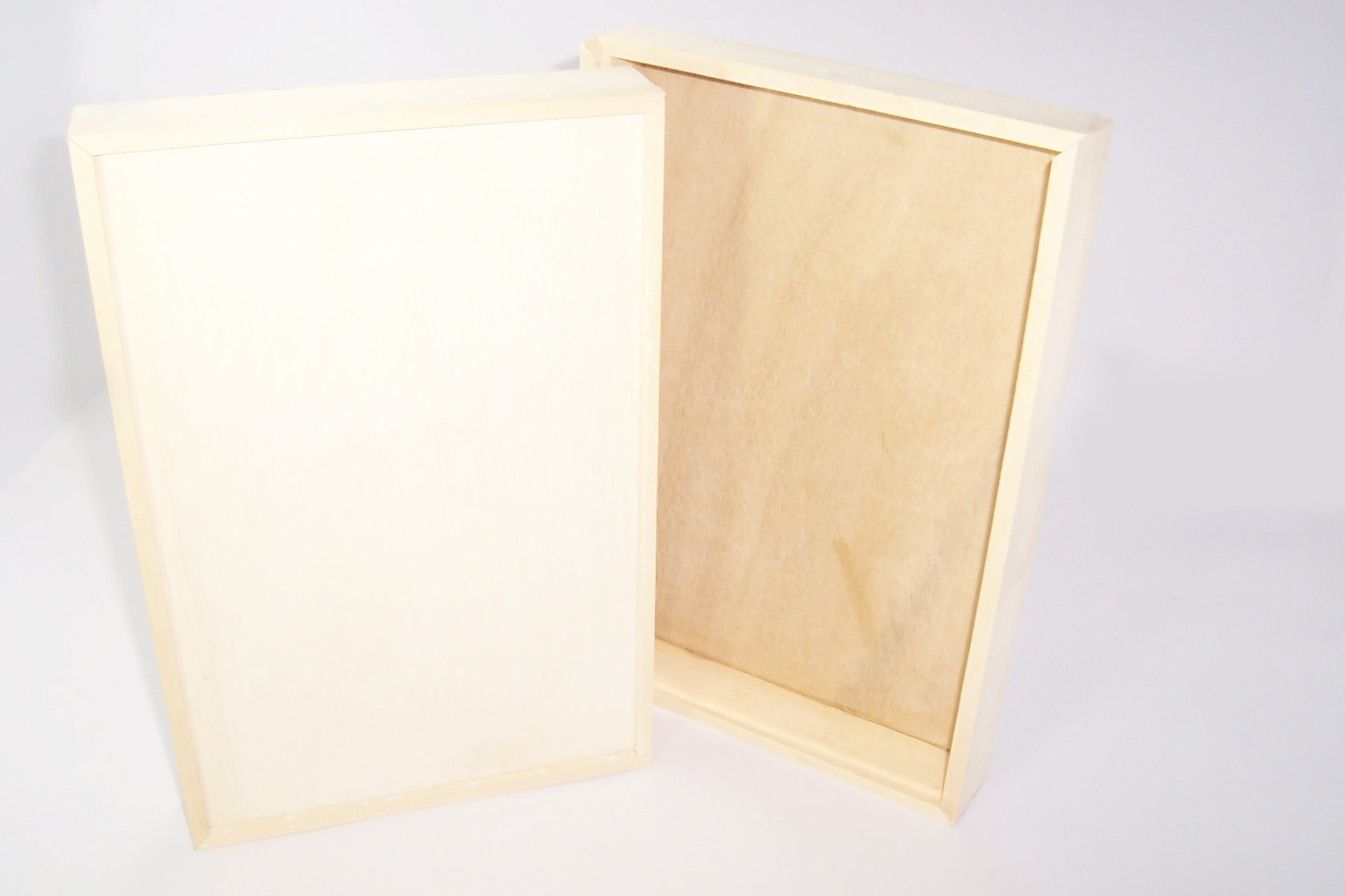 กล่องไม้สนขนาด 20X30x4 ซม.