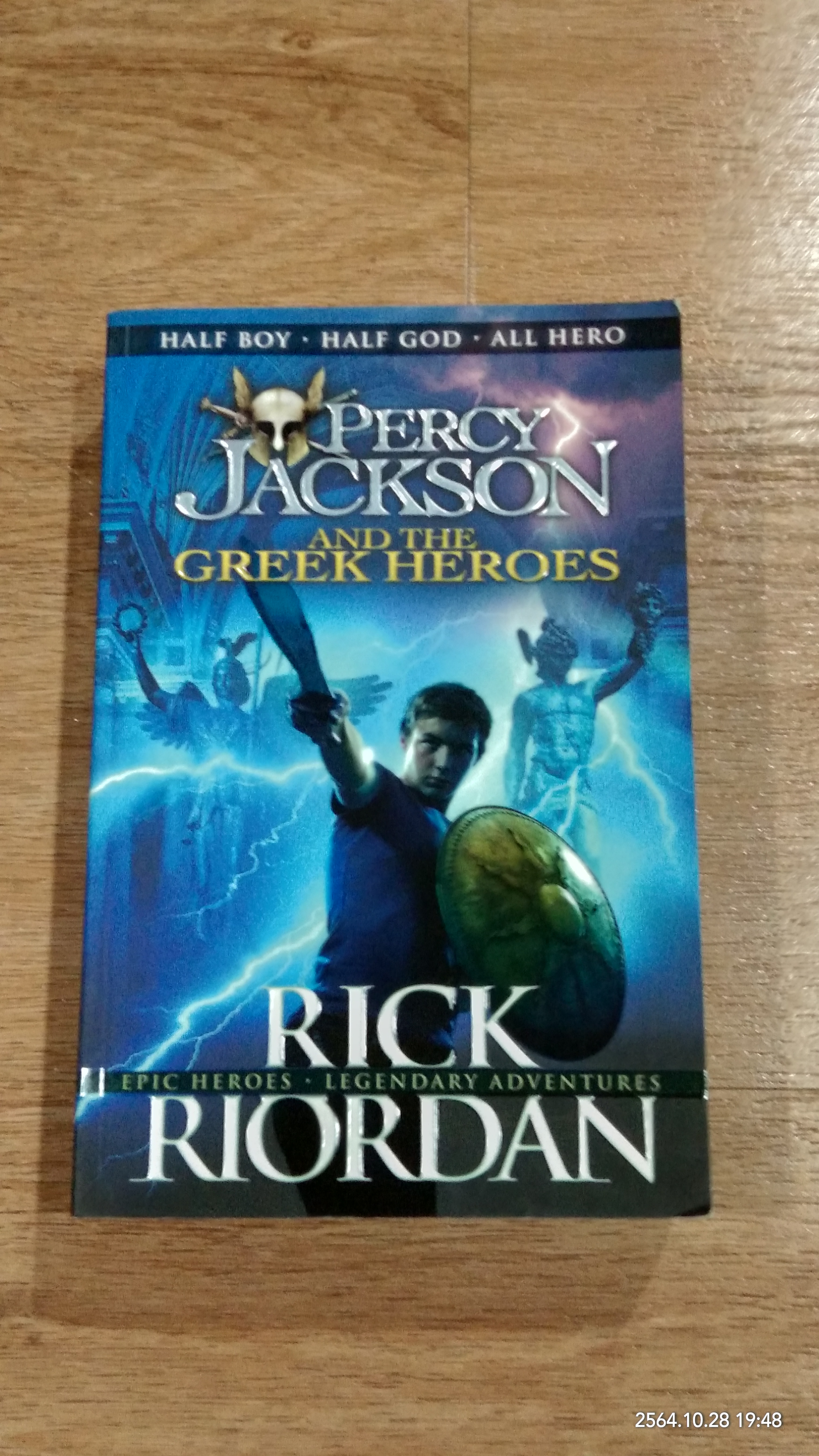 PERCY JACKSON AND THE GREEK HEROES / RICK RIORDAN