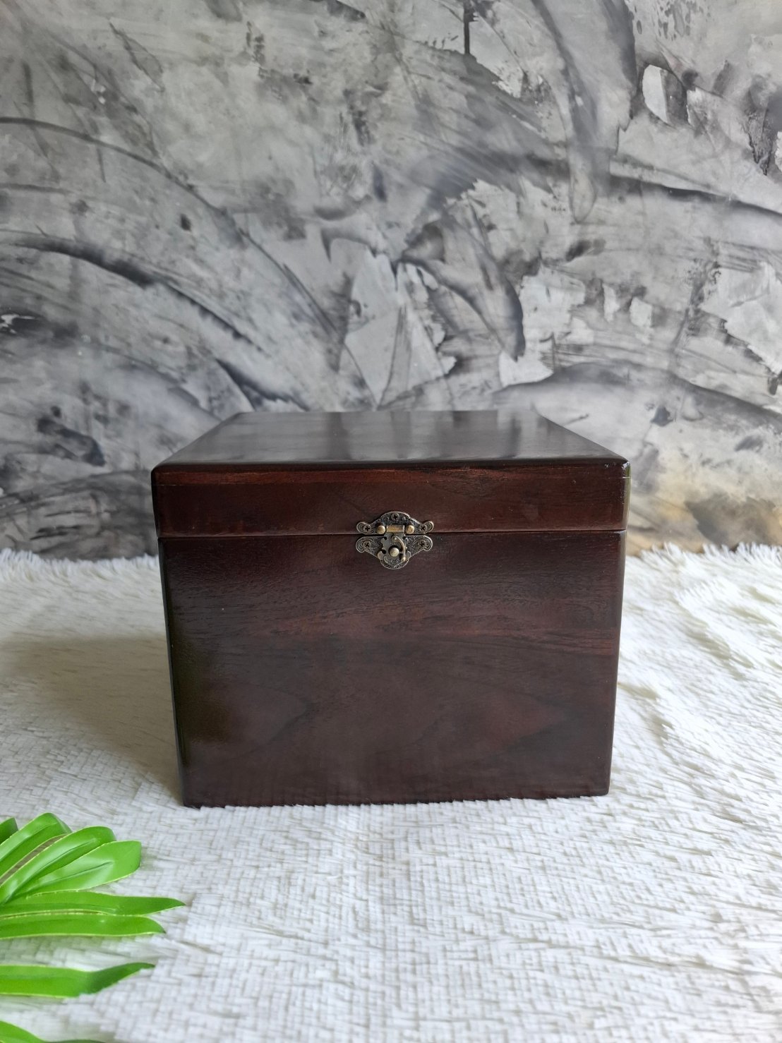 กล่องไม้สักจริก