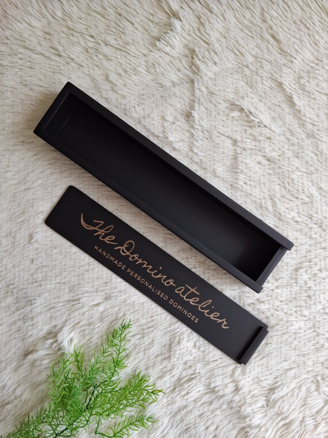 กล่องไม้ฝาสไลด์สีดำด้าน