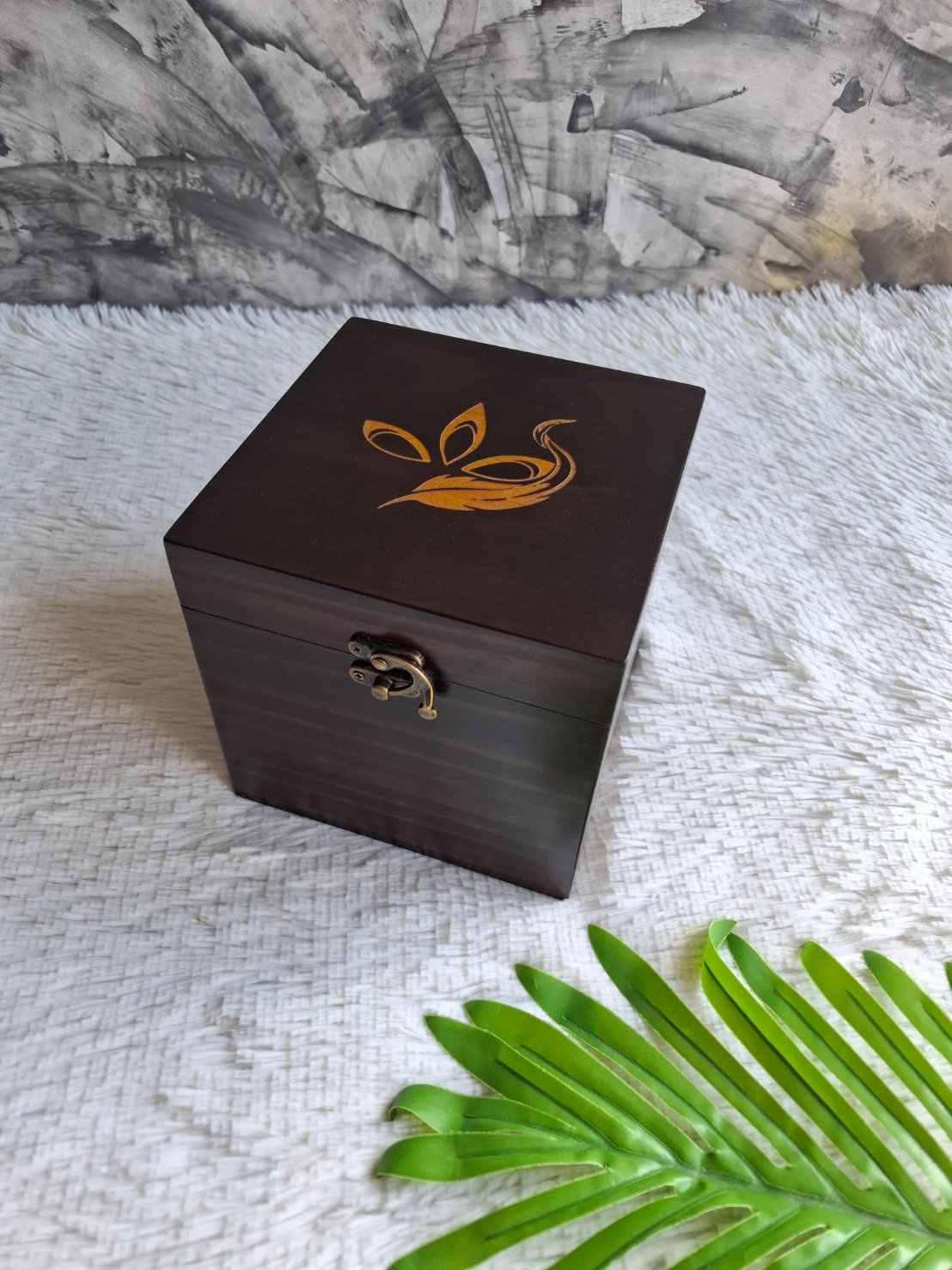 กล่องไม้สนแบบฝาล็อค