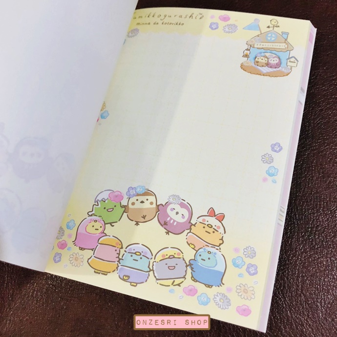 สมุดเล่มเล็ก ลาย Sumikko Gurashi Minna de Kotorikko แบบ Tree ขนาด 14.8 x 10.5 x 1.3 ซม. มี 4 ลาย รวม 120 แผ่น