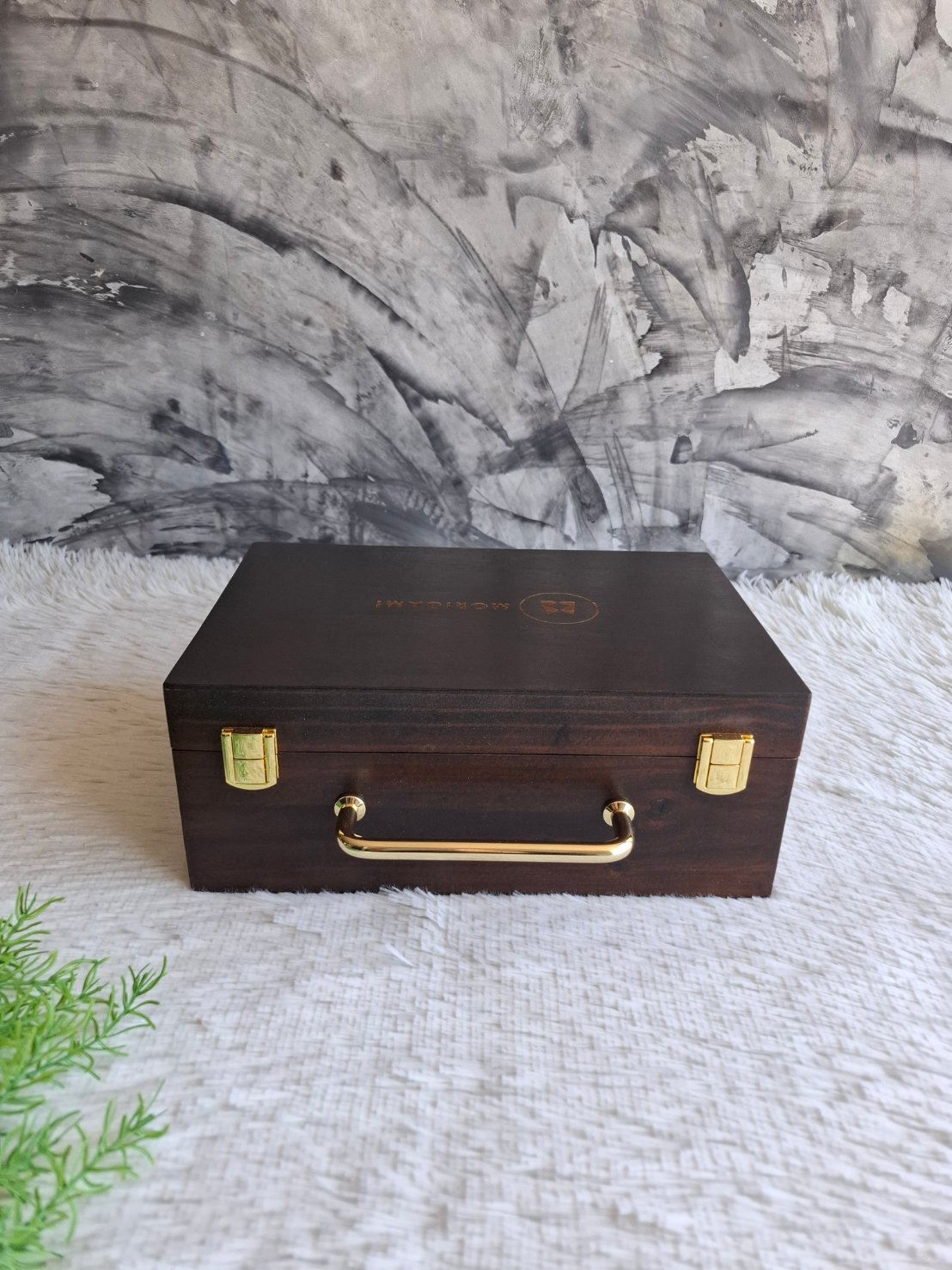 กระเป๋ากล่องไม้