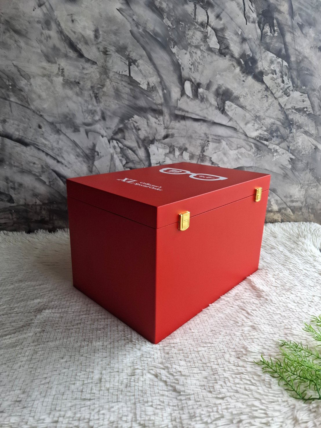 กล่องไม้ใส่งานโมเดลตุ๊กตา