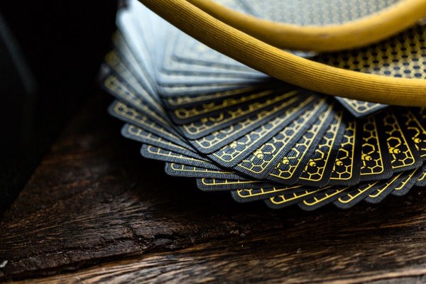 ขายไพ่ Bicycle Killer Bee Deck By Ellusionist
