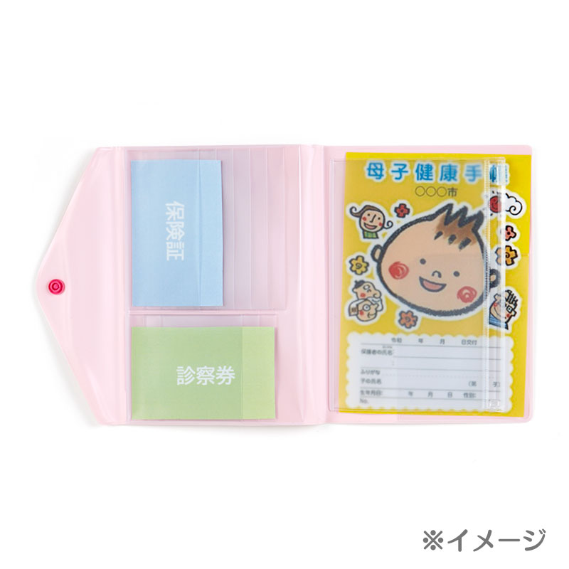 สมุดเก็บบัตร Sanrio Notebook & Ticket Medicine Case แบบคุณหมอ Pochacco ขนาด 12 x 0.5 x 16.5 ซม. ใส่การ์ดได้ 9 ใบ มีช่องซิปใส่ของ ใส่สมุดเล่มเล็กได้