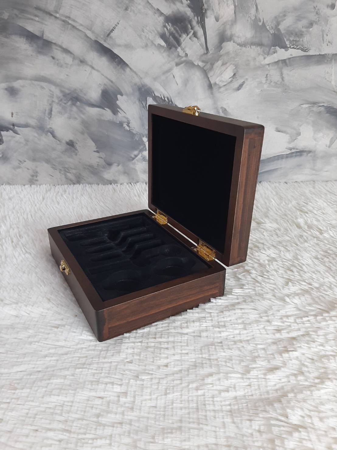 กล่องไม้ฝาล็อคสีวอลนัท