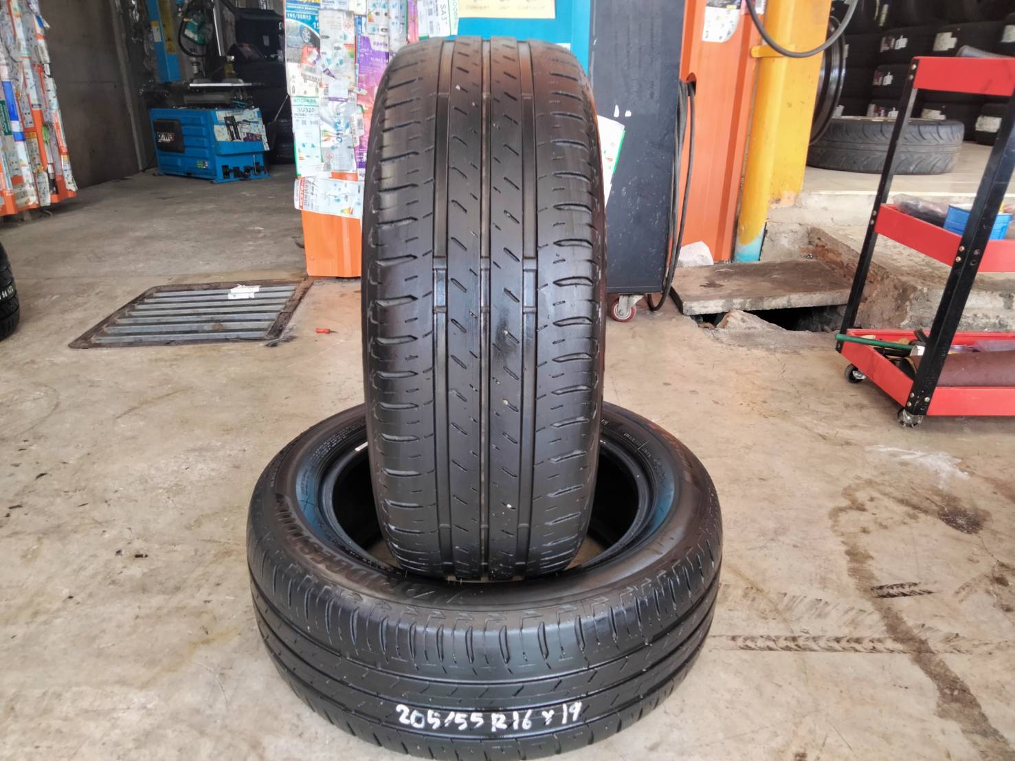 ยางมือสอง Bridgestone 205/55r16 ปี19 มี 2 เส้น