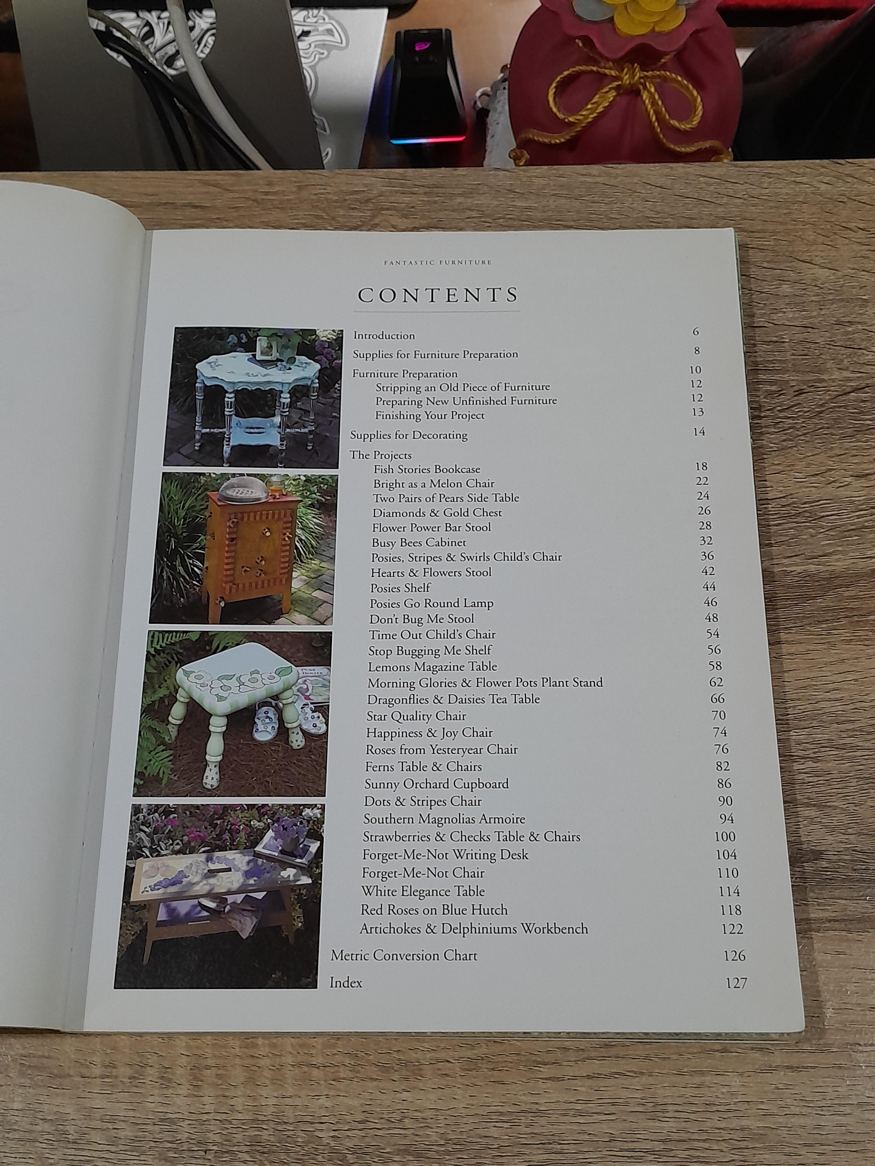 FANTASTIC FURNITURE / MICKEY BZASKETT