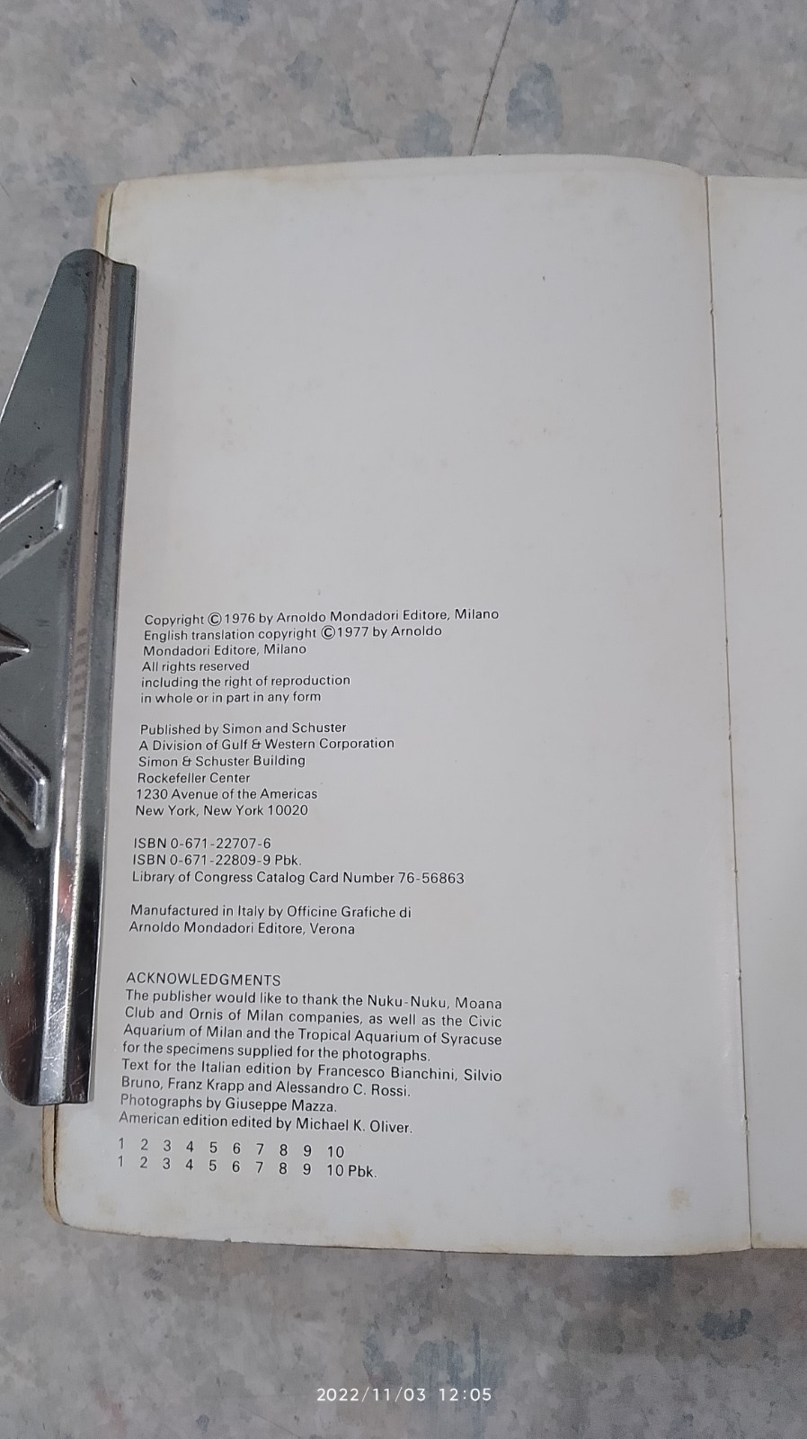 Simon And Schuster's Complete Guide To Freshwater And Marine Aquarium Fishes Vintage Paperback Book