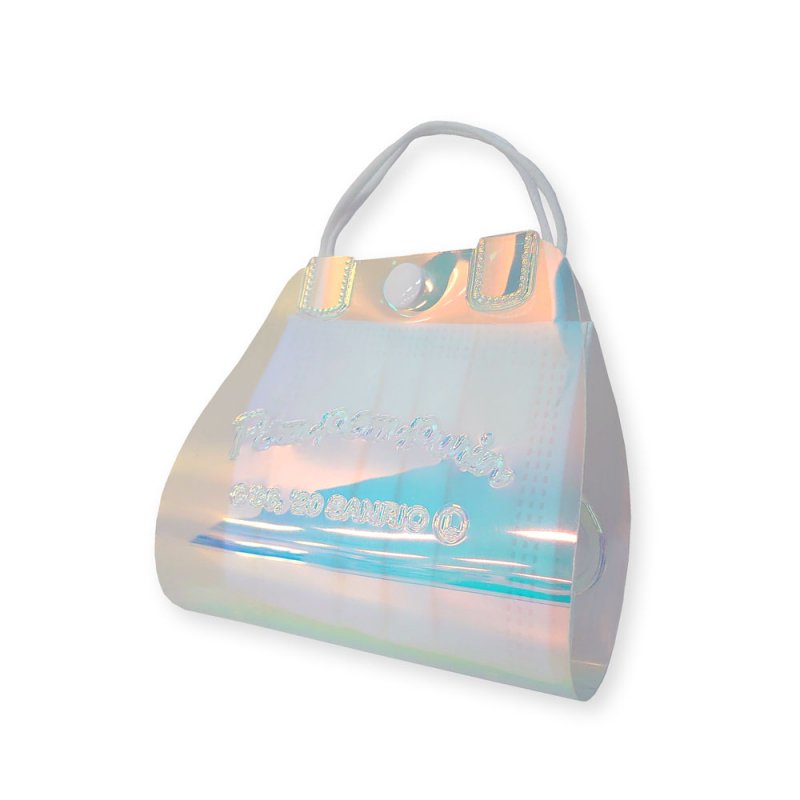 Sanrio Mask Bag แบบ Pompompurin เป็นที่เก็บหน้ากากอนามัยแบบพับได้ ทำจาก TPU เป็นโฮโลแกรมวิ้ง ๆ มีกระดุมติด เวลาเก็บแล้วเอาสายหน้ากากมาทำเป็นหูกระเป๋า ขนาด 12 x 12 x 1.5 ซม.