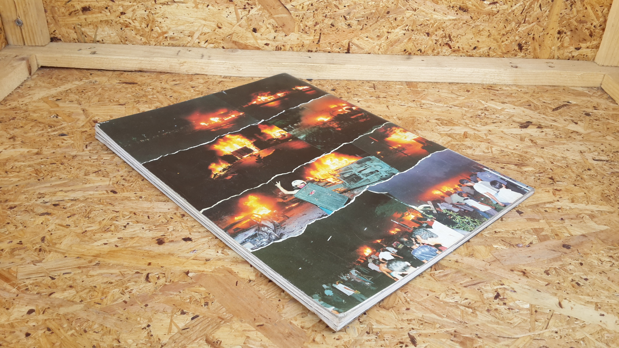 ประชาธิปไตยเลือด / ดอกเบี้ย ฉบับพิเศษ