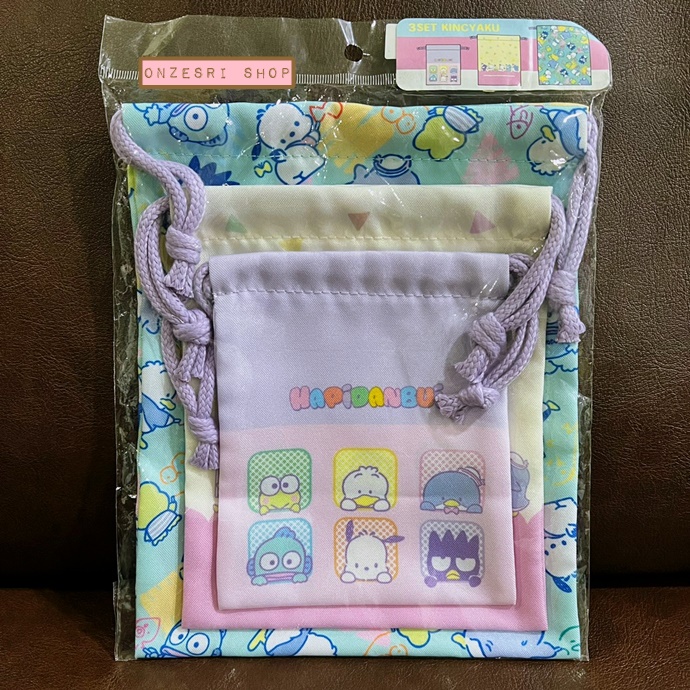 เซ็ตกระเป๋ารูดเชือก Sanrio Hapidanbui สีพาสเทล มี 3 ใบในเซ็ต ขนาด 21 x 17 / 15 x 17 / 12 x 14 ซม.