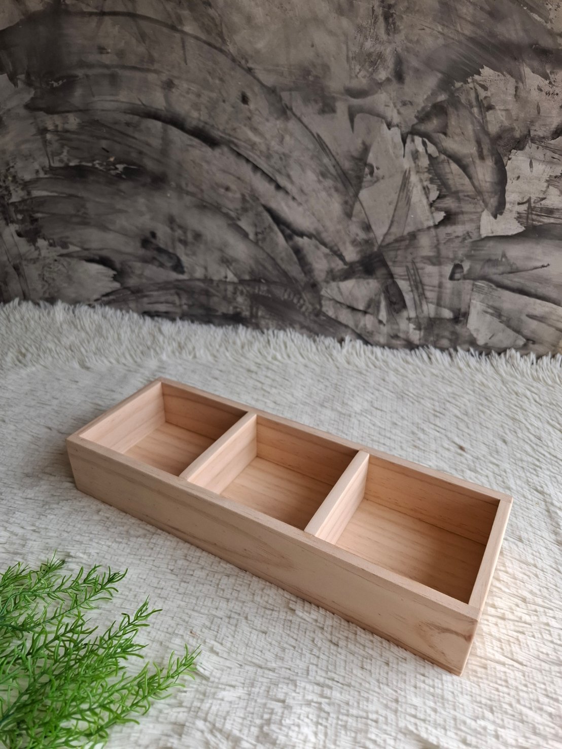 ถาดไม้สนแบ่งช่อง