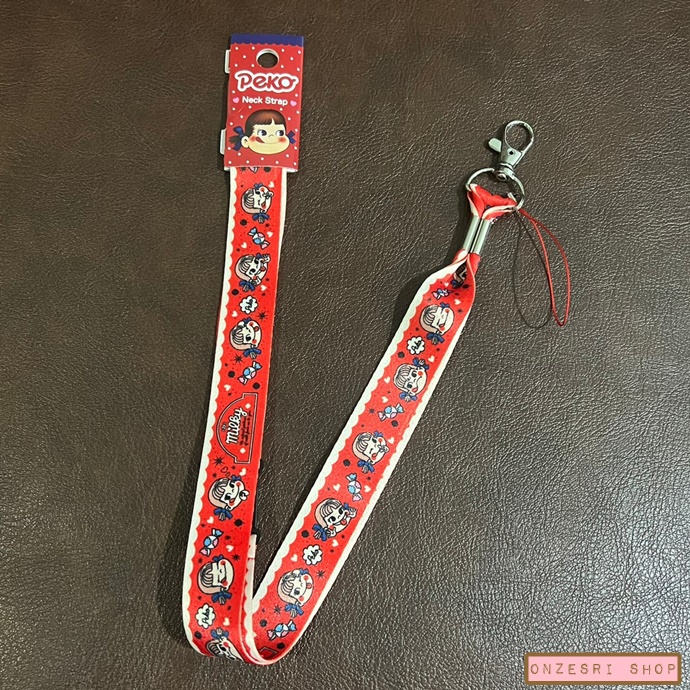 สายคล้องคอ/บัตร มีที่ห้อยมือถือตรงปลาย ลาย Fujiya Peko Milky สีแดง ขนาดสาย 90 x 2 ซม.