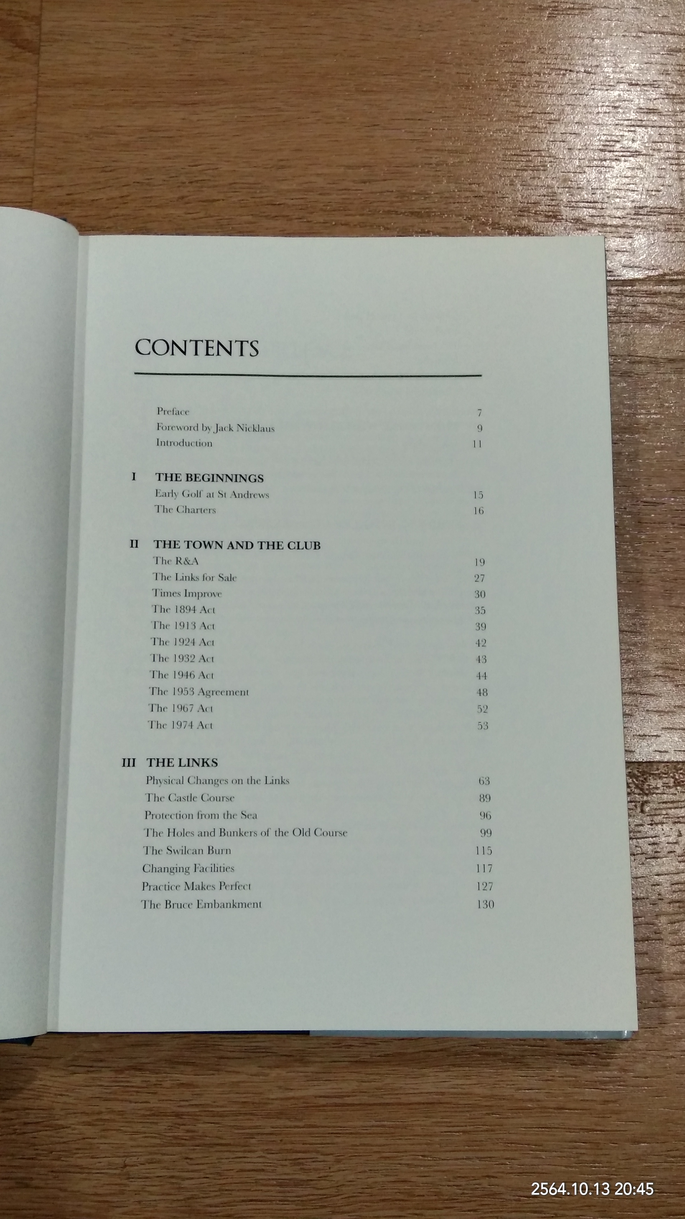 St Andrews Links Six Centuries of Golf / TOM JARRETT (มีรอยโดนน้ำ)