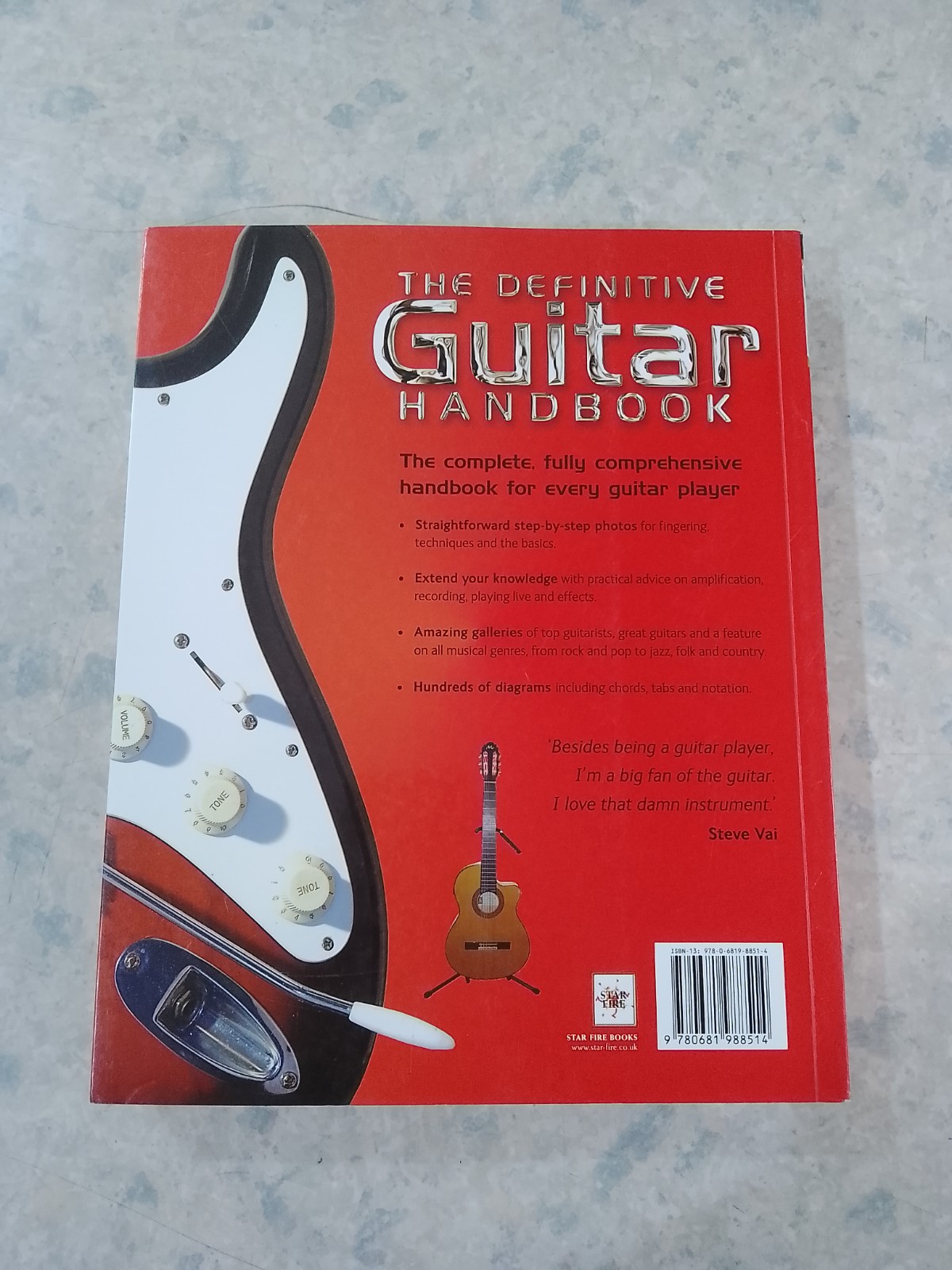 THE DEFINITIVE GUITAR HANDBOOK