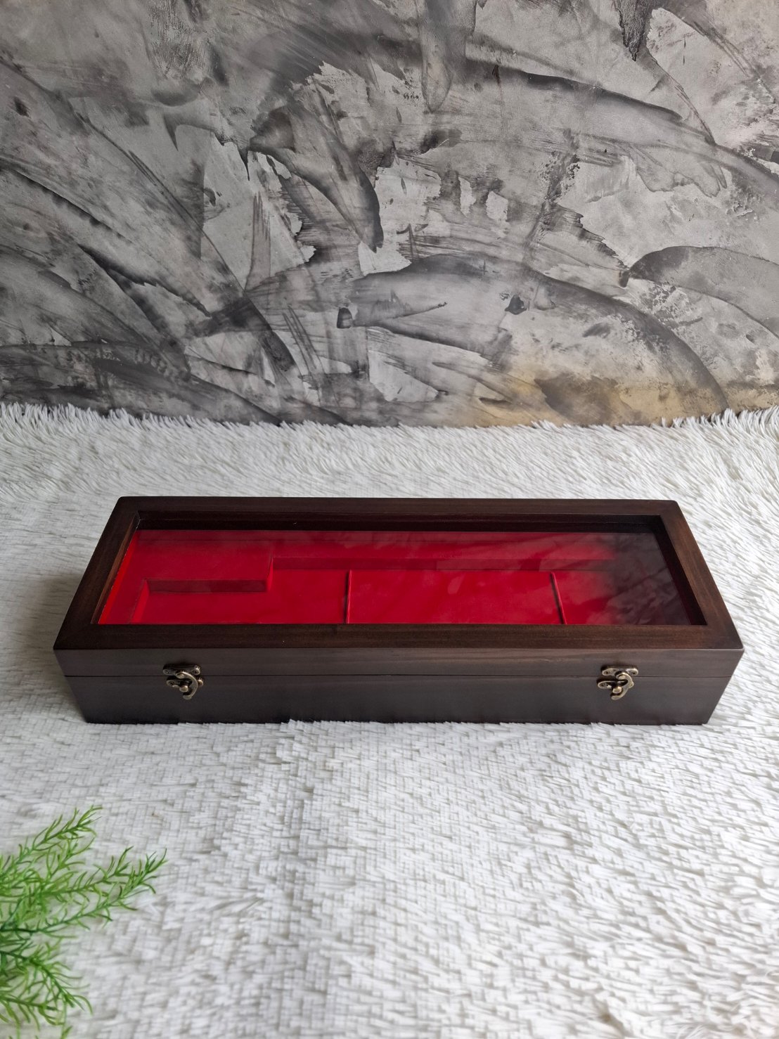 กล่องไม้ใส่มีดโชว์