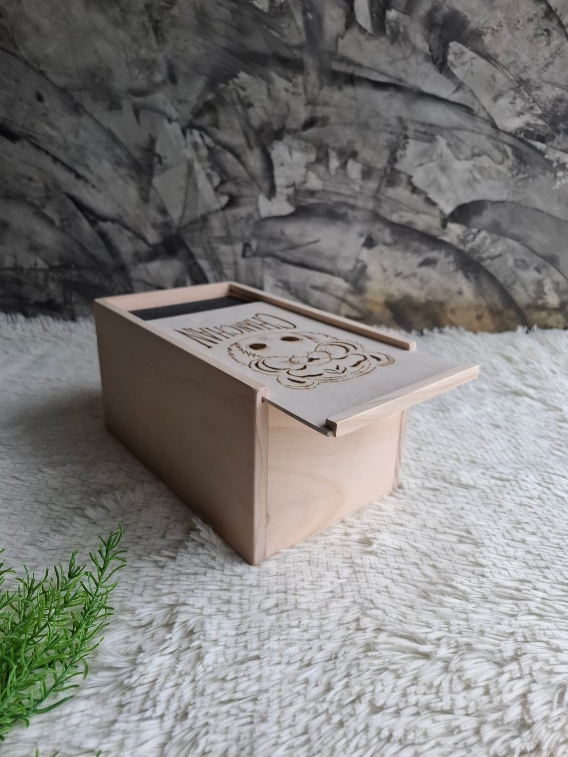 กล่องไม้ใส่งานโมเดล