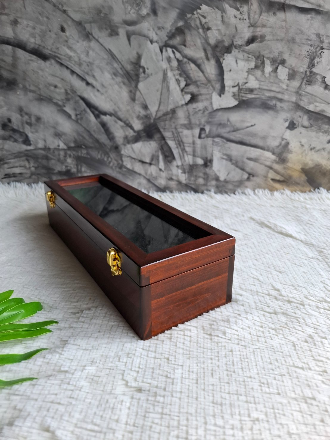 กล่องไม้ฝาล็อคกระจก