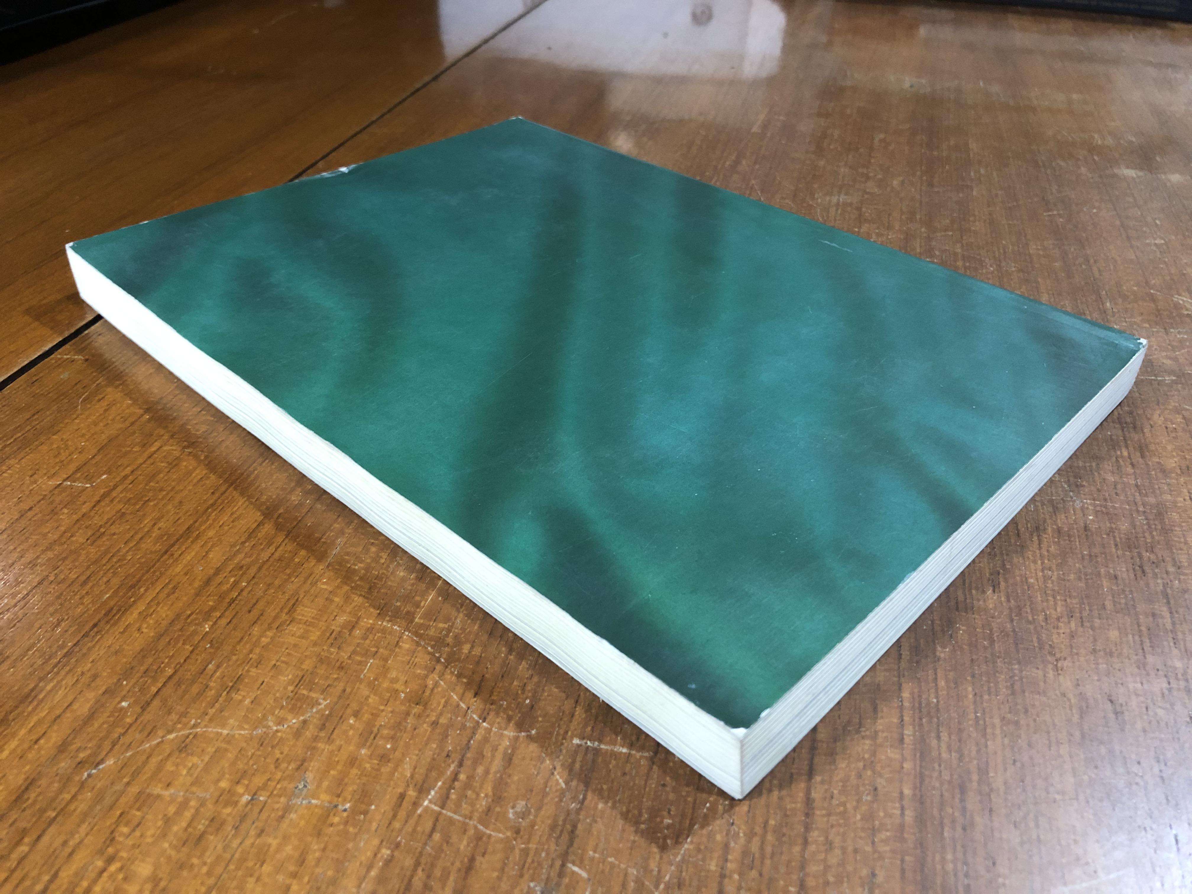 ตำนานชีวิต กำพล วัชรพล...นักหนังสือพิมพ์ ปกอ่อน (มีรอยโดนน้ำ)