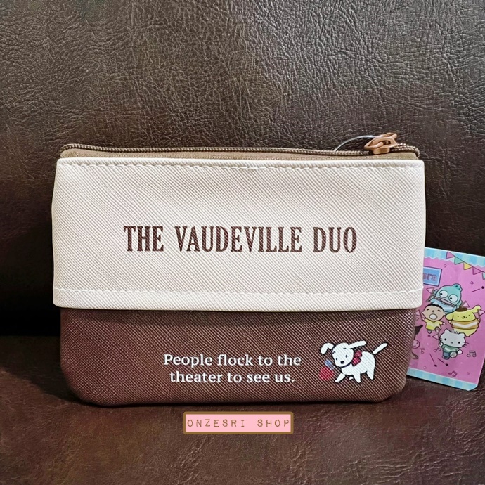 กระเป๋า Sanrio Characters Retro Collection Pouch & Tissue Case แบบ The Vaudeville Duo ด้านหลังใส่ทิชชู่ได้ มีซิปปิดเปิด ขนาด 13 x 9.5 x 0.7 ซม. ทำจาก PVC