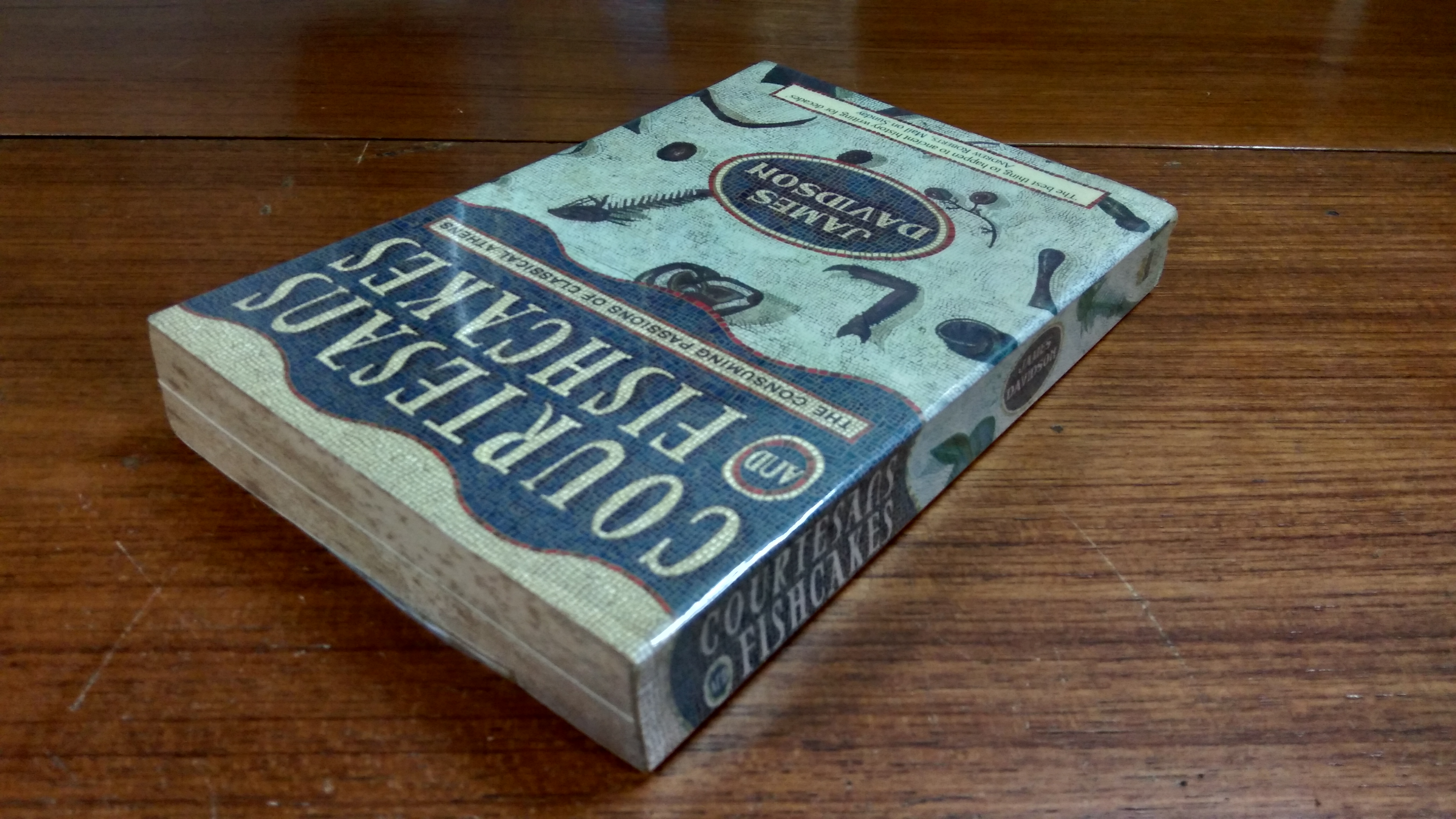 COURTESANS AND FISHCAKES / JAMES DAVIDSON