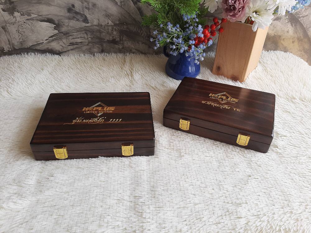 กล่องไม้สนบุผ้ากำมะหยี่