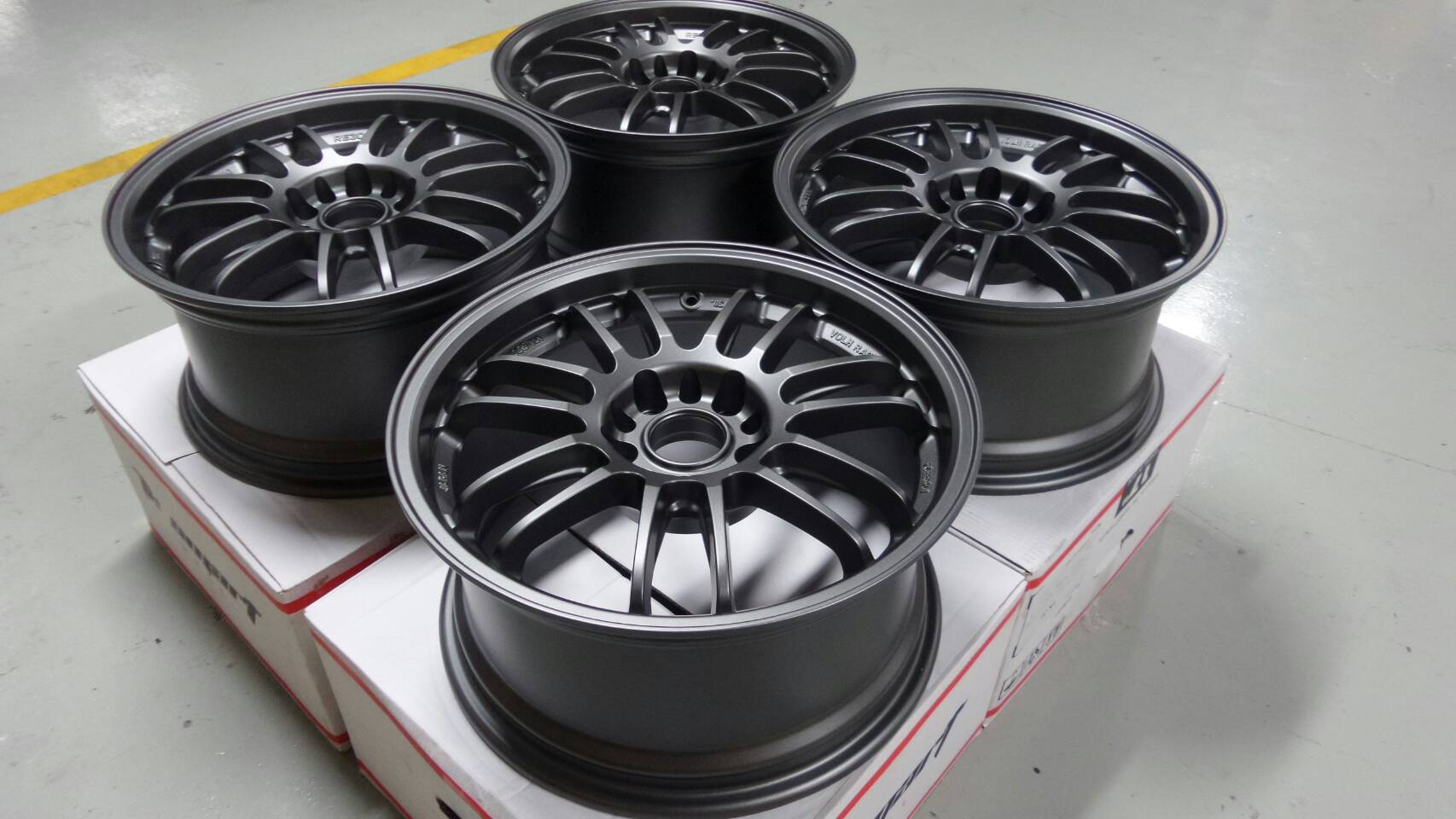 RE30 17"85 5h114.3 et+35 ราคาถูกๆ