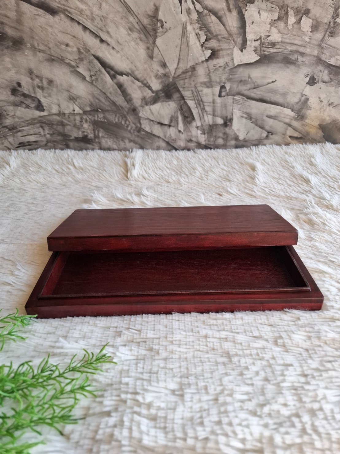 กล่องไม้ฝาครอบ