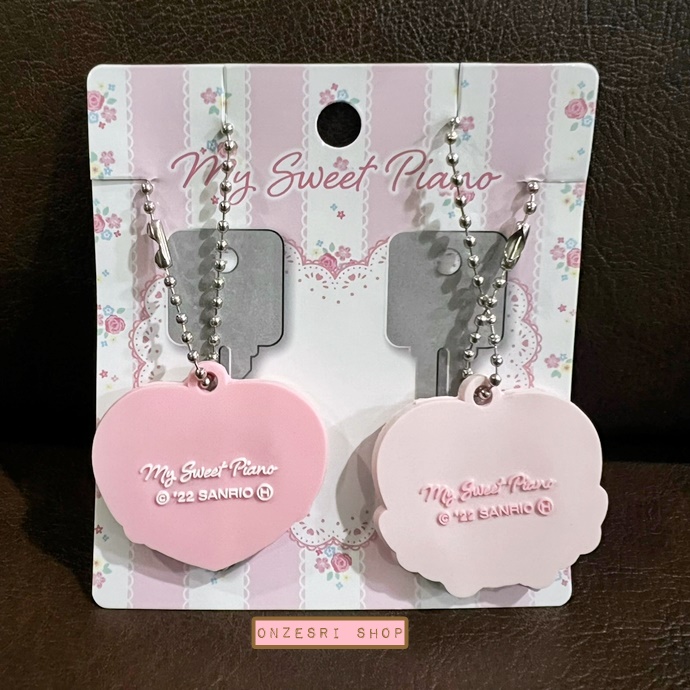เซ็ตพวงกุญแจคู่ ลาย My Sweet Piano Key Cover (Heart) เป็นยางครอบหัวกุญแจได้ ทำจากซิลิโคน ขนาด 8.4 x 12.4 ซม.