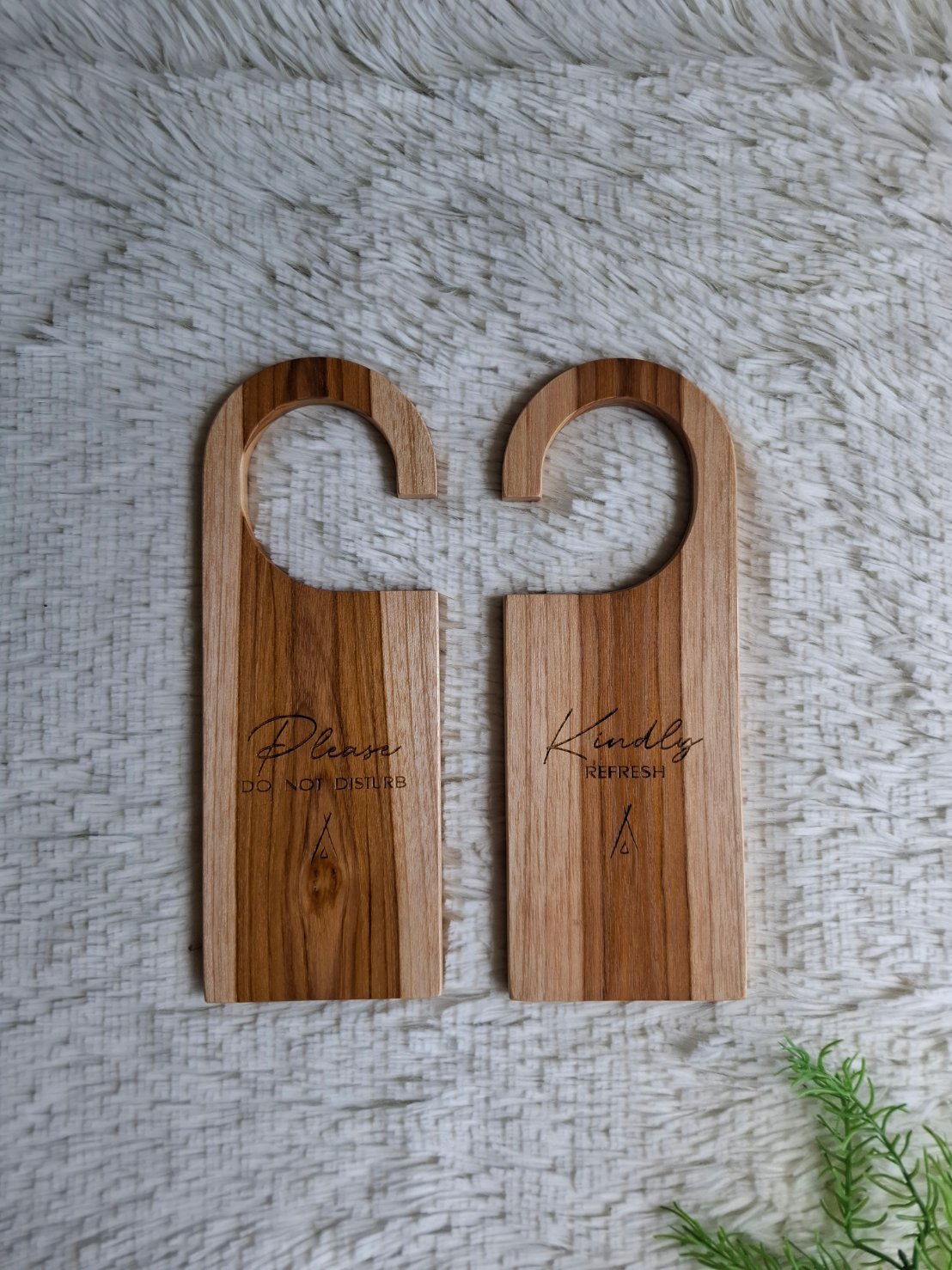 แผ่นป้ายแขวนประตู