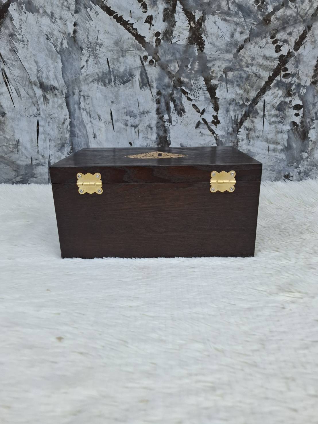 กล่องไม้สนฝาล็อค