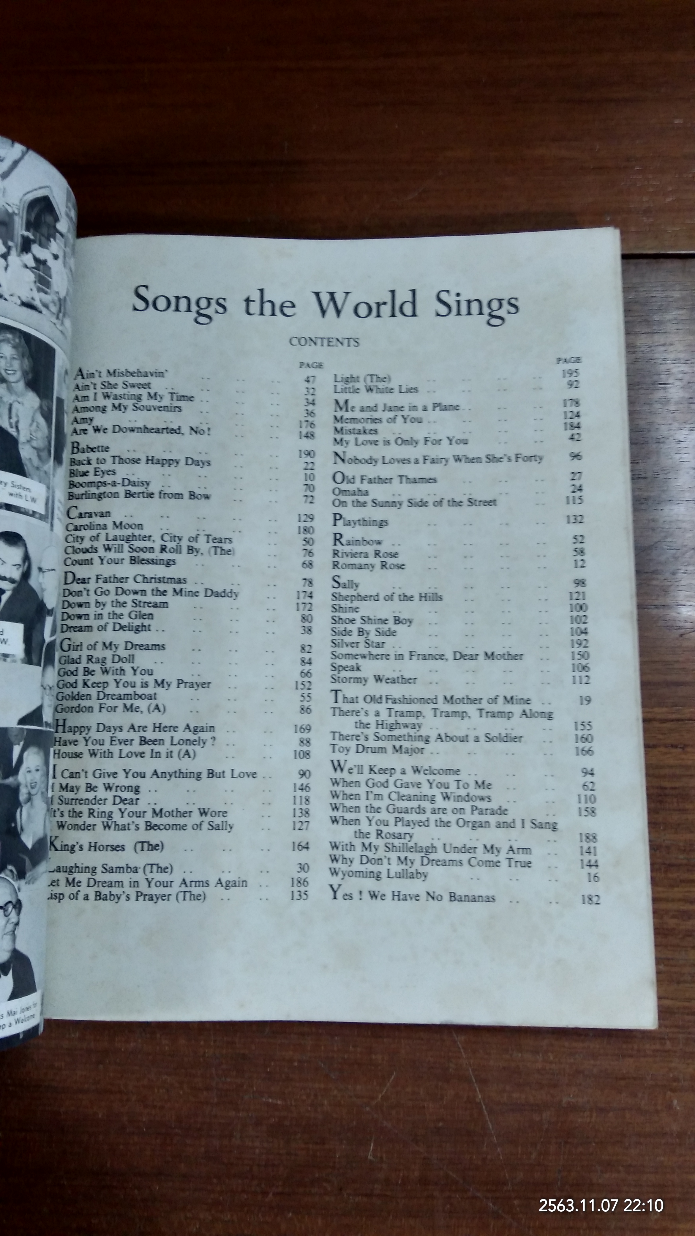 LAWRENCE WRIGHT - SONGS THE WORLD SINGS - Volume.1