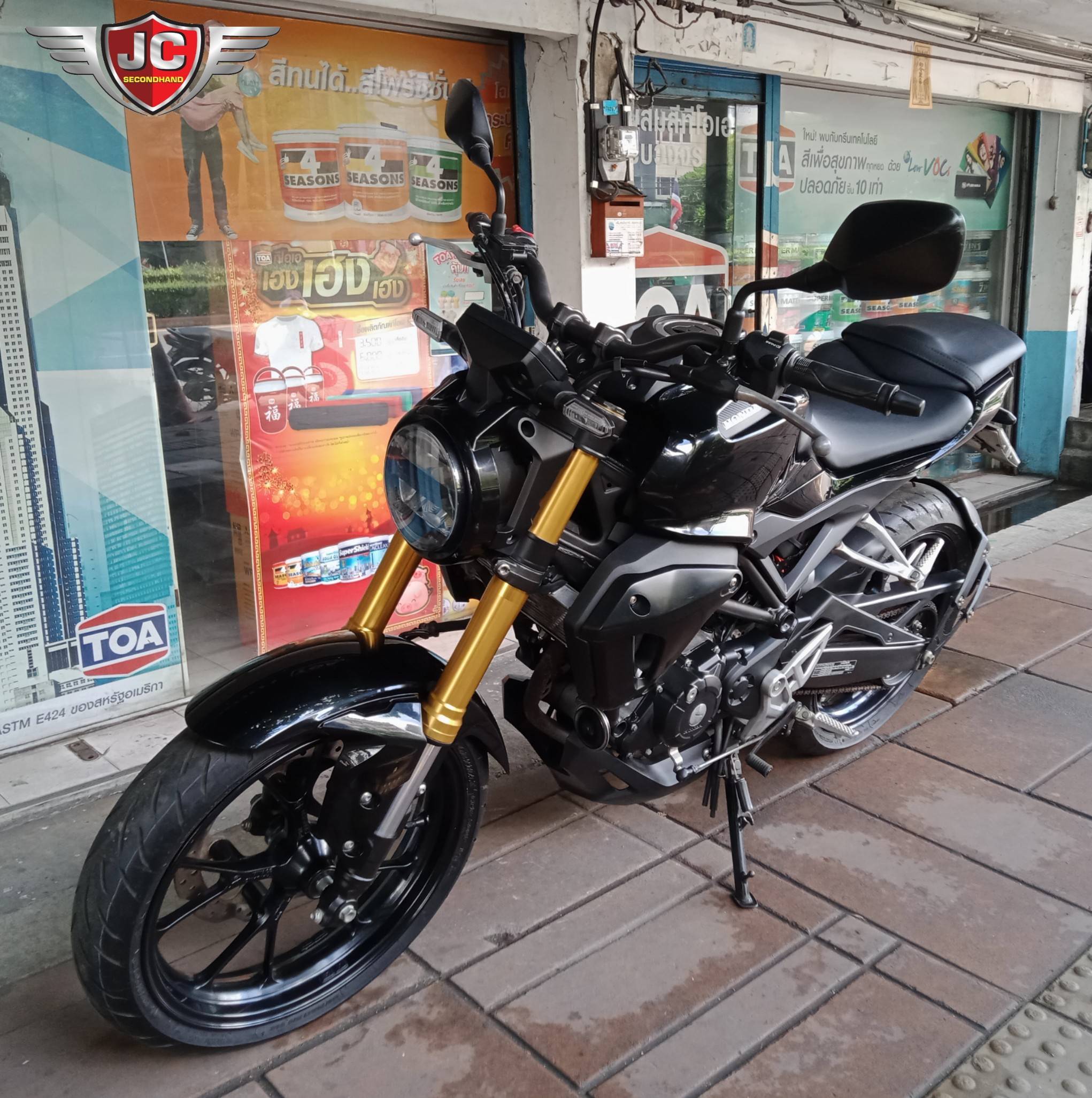 🌟 1,900 🌟 จัดไปเลยโปรแรงๆ‼️ รถบ้านแท้สายเข้มเต็มข้อ HONDA CB150R จดทะเบียนปี 61 รถบ้านสายจอดใช้งานน้อยมากไมล์แท้ 3 พันโล เครื่องเดิมไม่มีแกะ สตาร์ทนิ้วติด