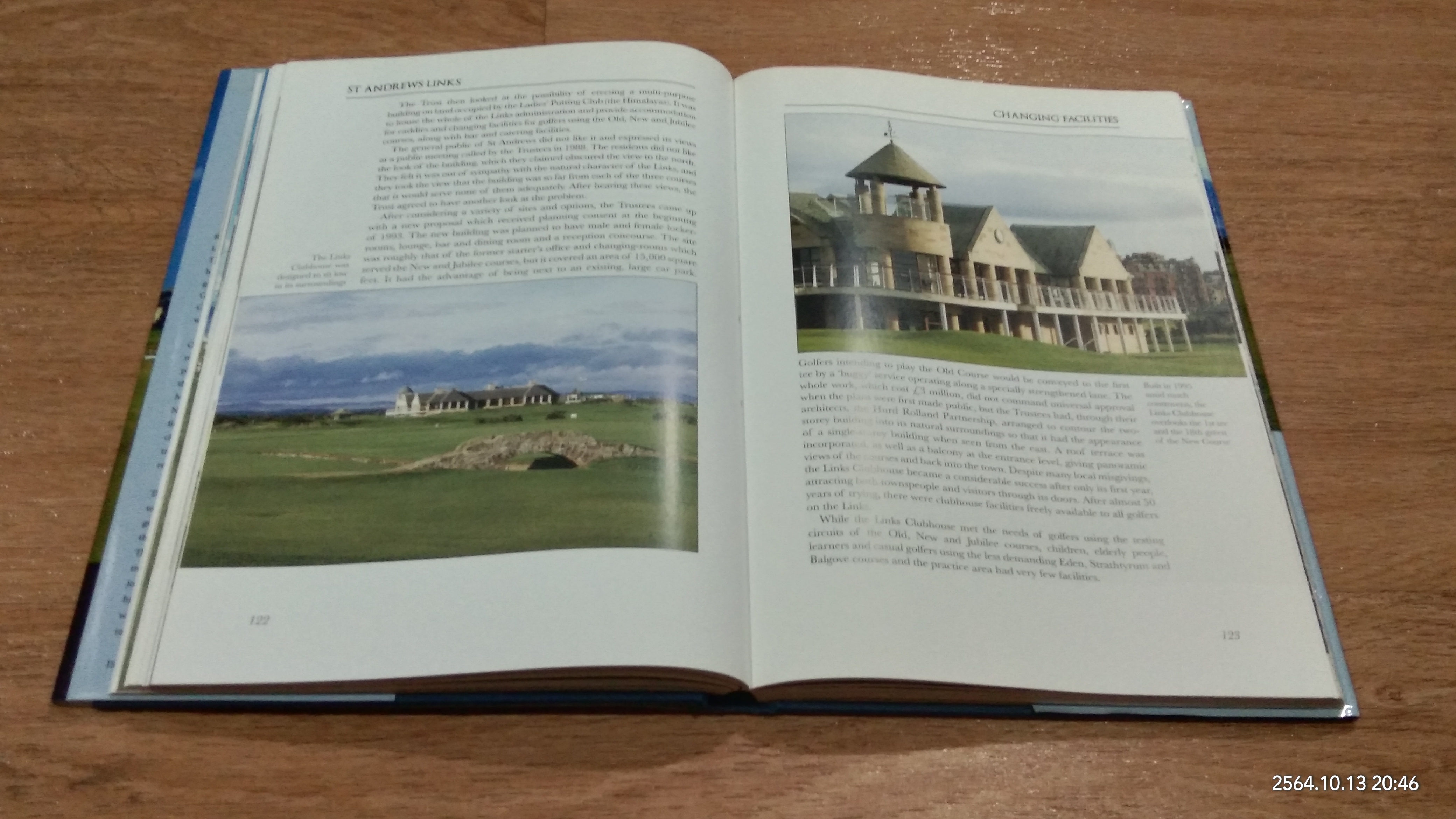 St Andrews Links Six Centuries of Golf / TOM JARRETT (มีรอยโดนน้ำ)