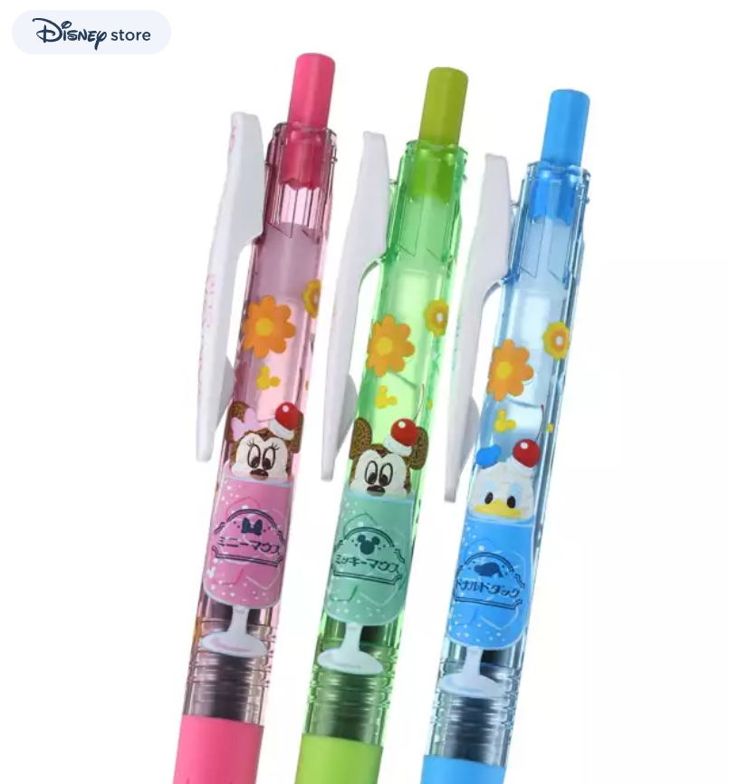 เซ็ตปากกา Zebra Sarasa Clip Disney Store Japan Exclusive ลาย Mickey & Friends Cream Soda แบบรวม 3 แท่ง หัว 0.5 หมึกสีดำ