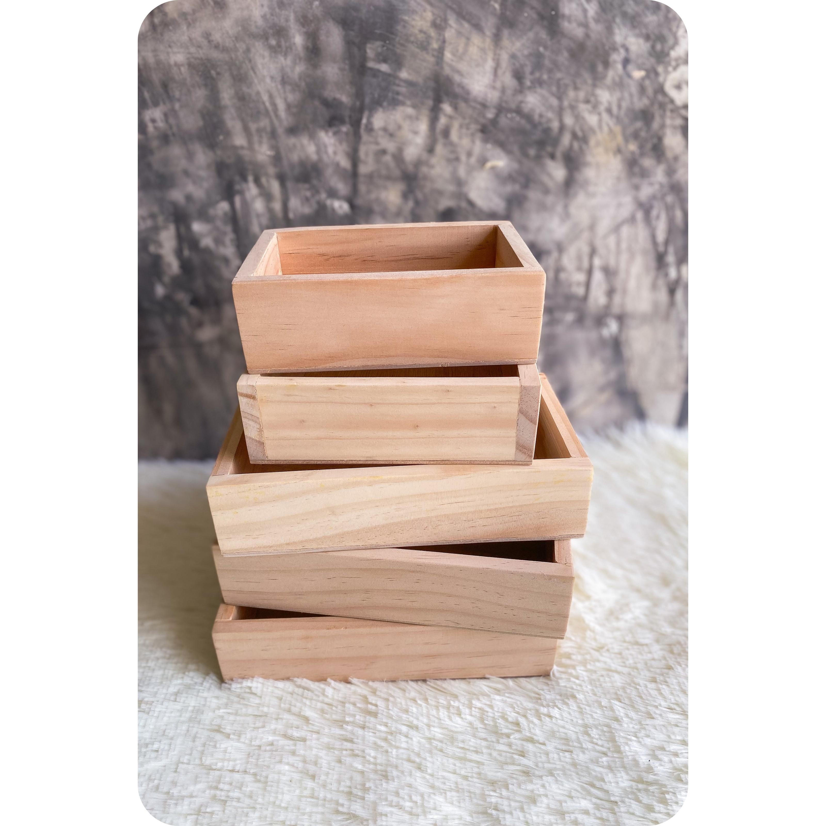ถาดไม้สน (Wooden Tray)