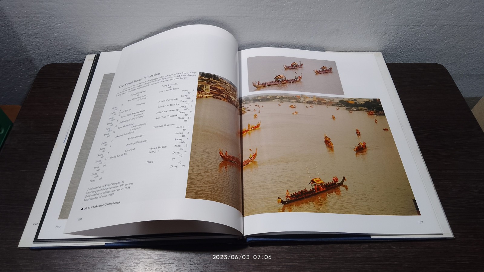 Royal Barges (มีตราห้องสมุด)