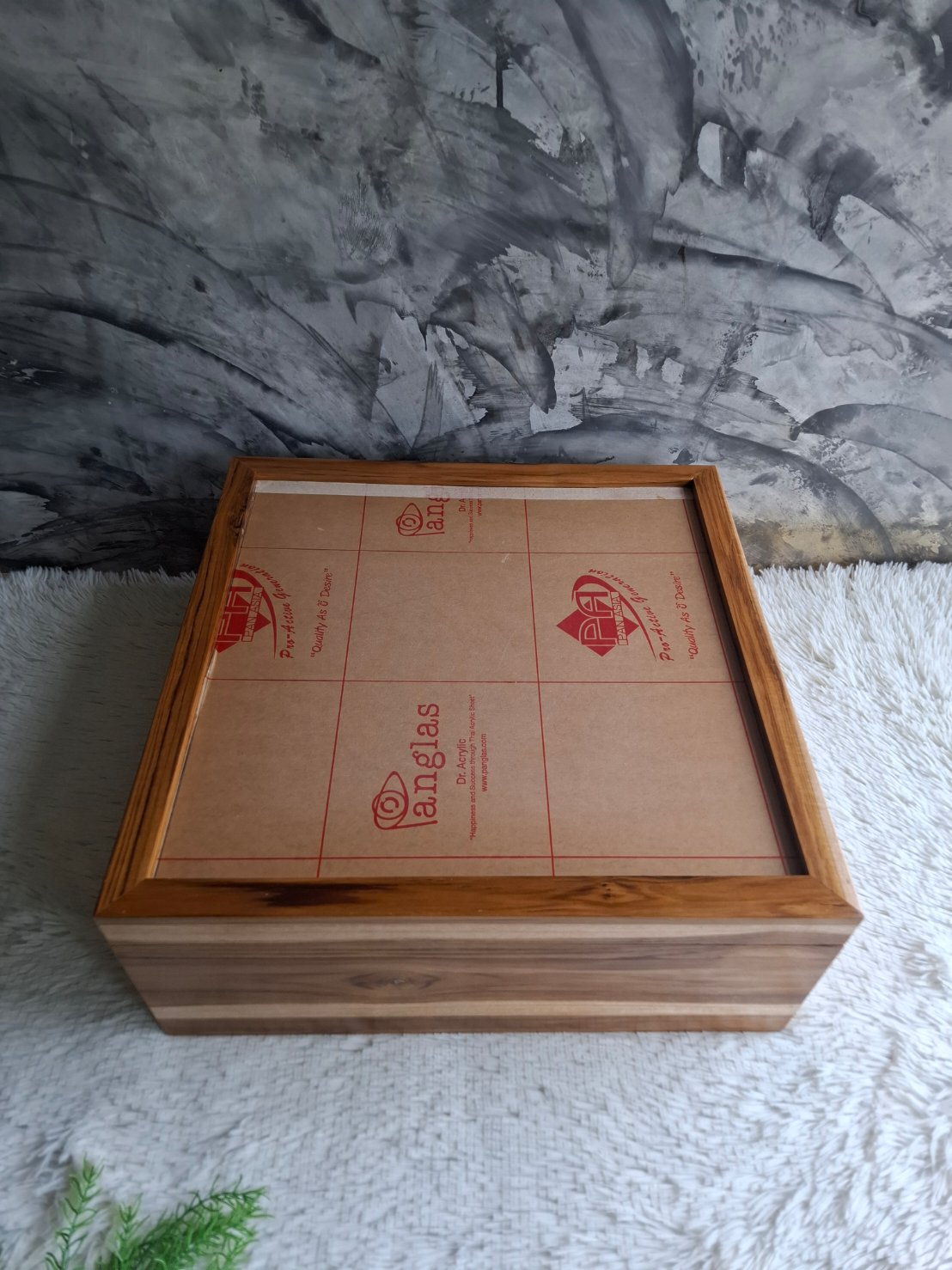 กล่องไม้สักใส่พวงมาลัยรถยนต์